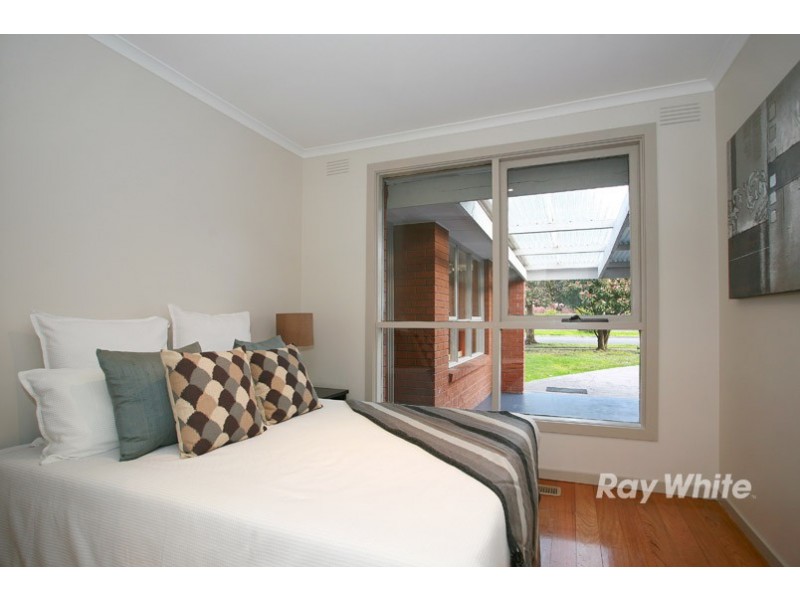 5 Eddington Place, Endeavour Hills VIC 3802