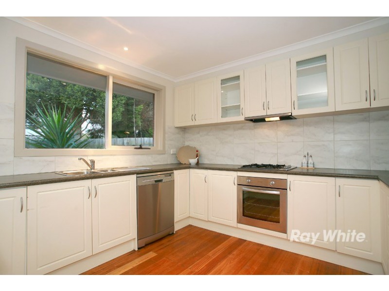 5 Eddington Place, Endeavour Hills VIC 3802