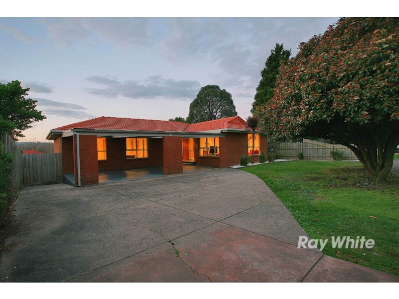 5 Eddington Place, Endeavour Hills VIC 3802