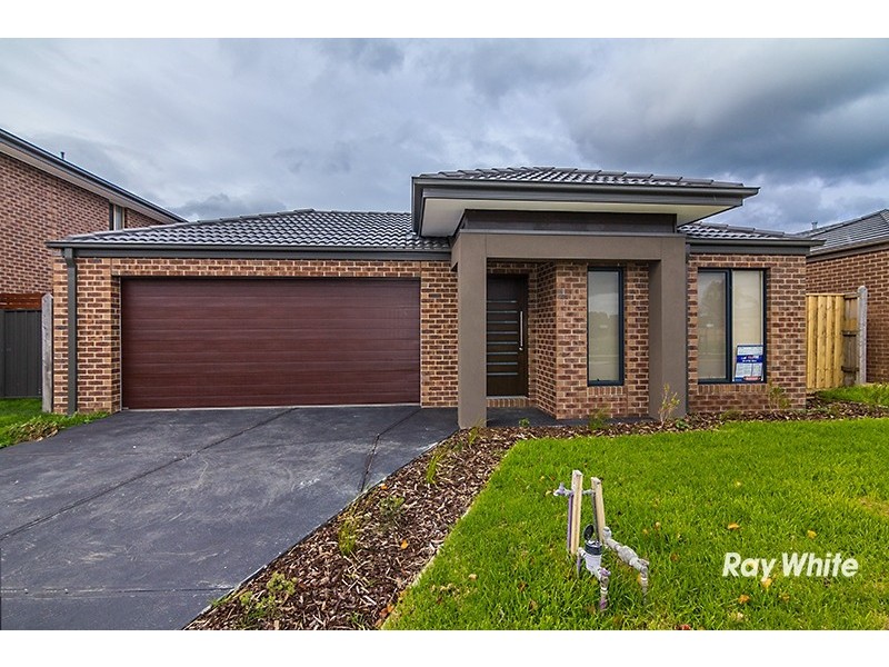 6 Hill Farm Drive, Clyde VIC 3978