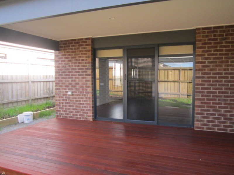 6 Hill Farm Drive, Clyde VIC 3978