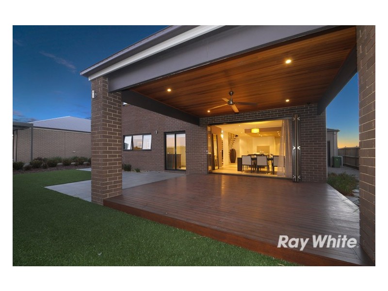 21 John Russell Road, Cranbourne West VIC 3977