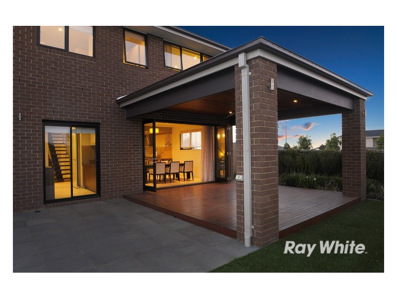 21 John Russell Road, Cranbourne West VIC 3977