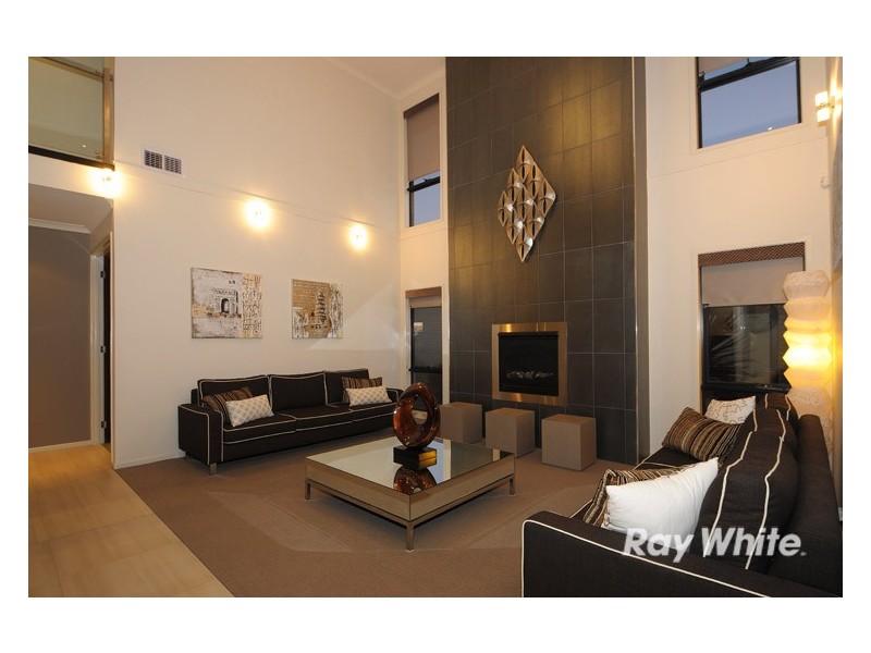 21 John Russell Road, Cranbourne West VIC 3977