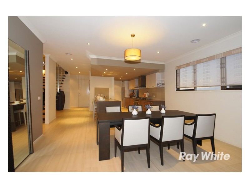 21 John Russell Road, Cranbourne West VIC 3977