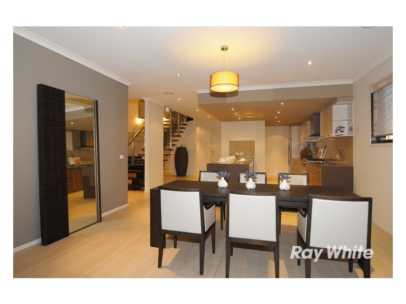 21 John Russell Road, Cranbourne West VIC 3977