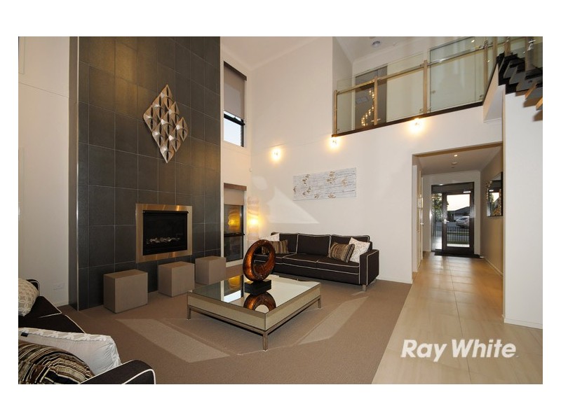 21 John Russell Road, Cranbourne West VIC 3977