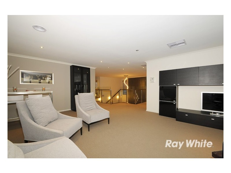 21 John Russell Road, Cranbourne West VIC 3977