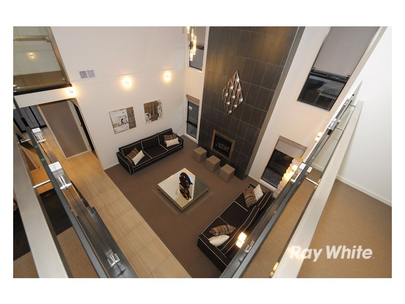 21 John Russell Road, Cranbourne West VIC 3977