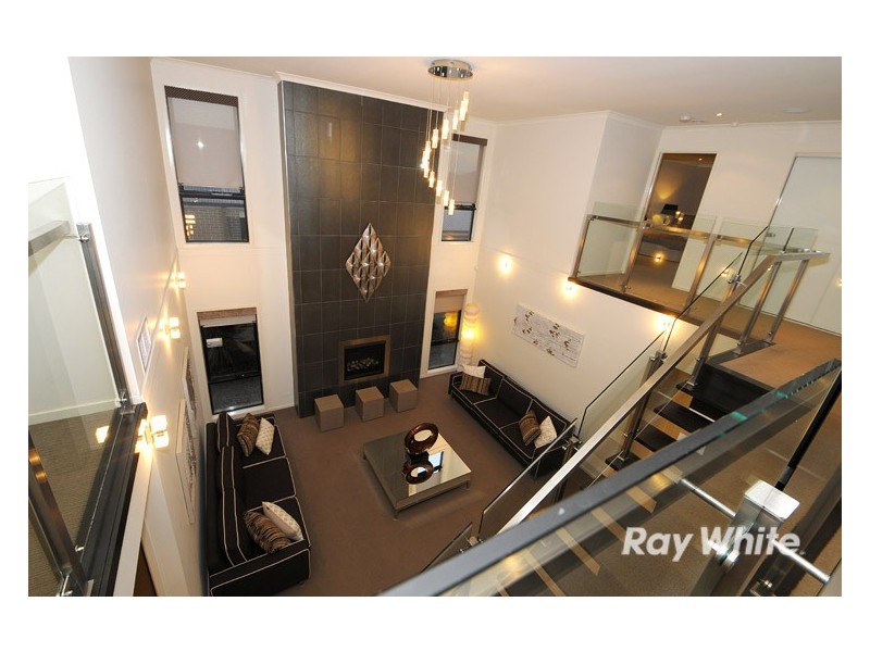 21 John Russell Road, Cranbourne West VIC 3977