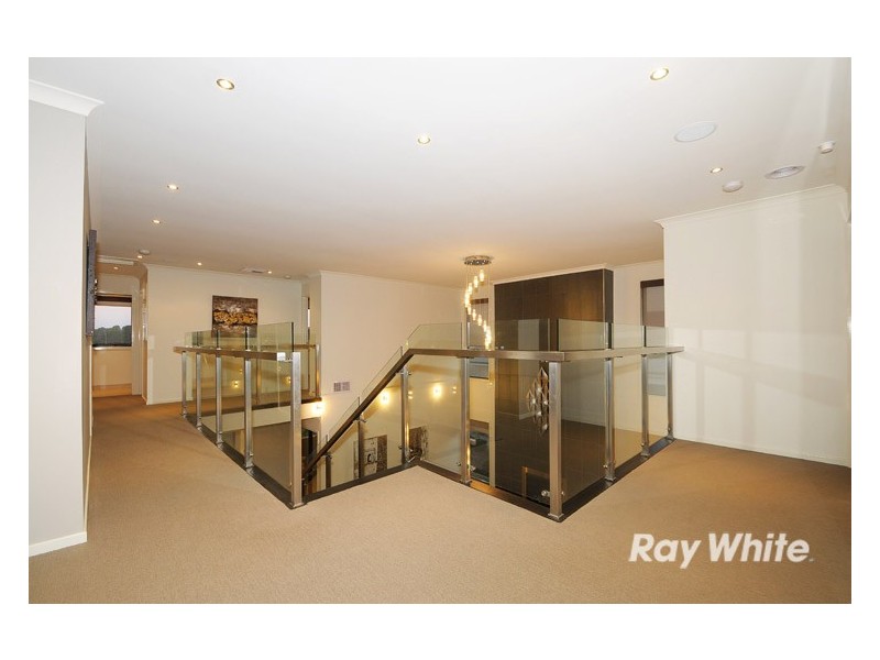 21 John Russell Road, Cranbourne West VIC 3977