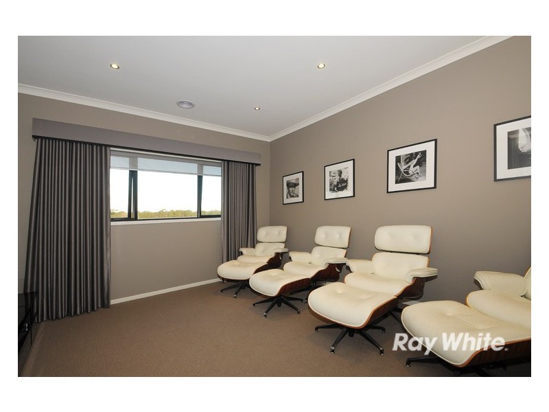 21 John Russell Road, Cranbourne West VIC 3977