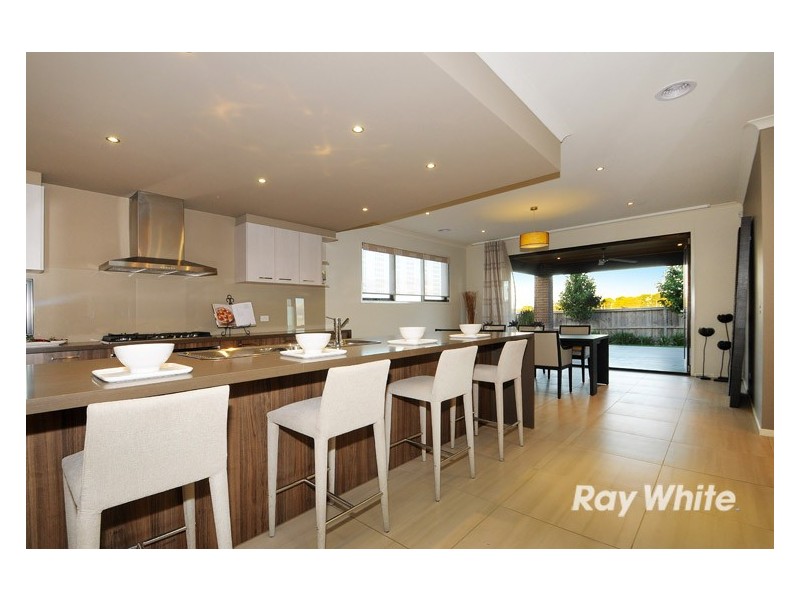 21 John Russell Road, Cranbourne West VIC 3977