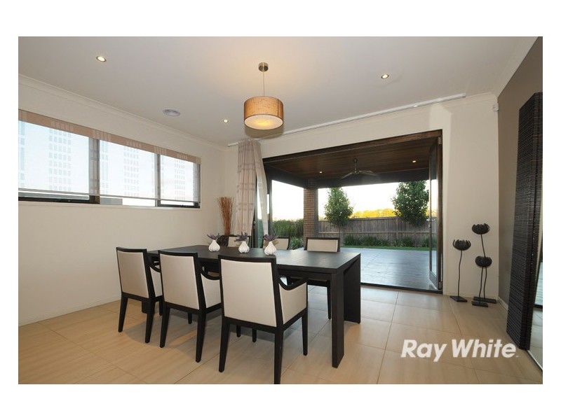 21 John Russell Road, Cranbourne West VIC 3977