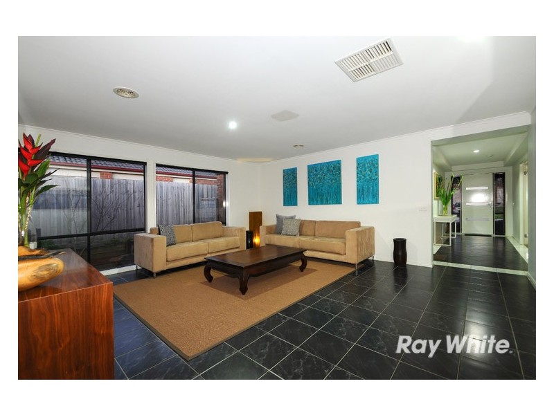 40 Silver Creek Drive, Lynbrook VIC 3975