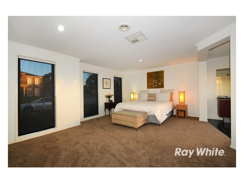 40 Silver Creek Drive, Lynbrook VIC 3975