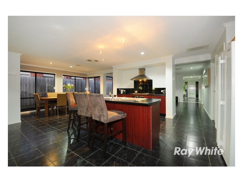 40 Silver Creek Drive, Lynbrook VIC 3975