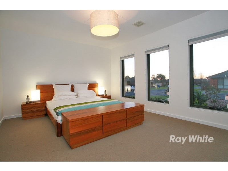 10 Morrant Mews, Lynbrook VIC 3975