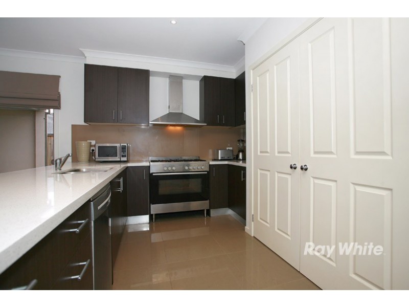 18 Hyperno Way, Sandhurst VIC 3977