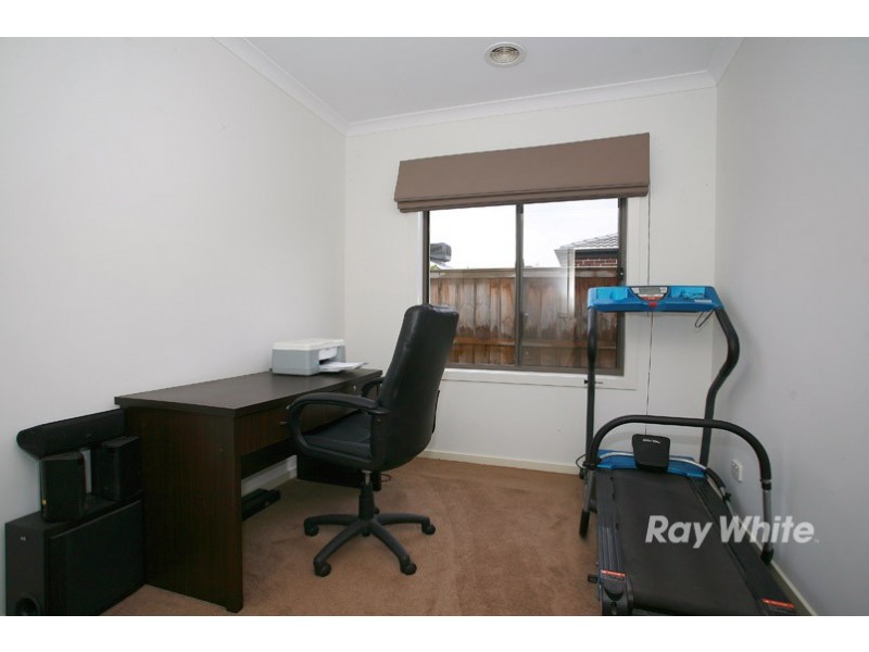 18 Hyperno Way, Sandhurst VIC 3977