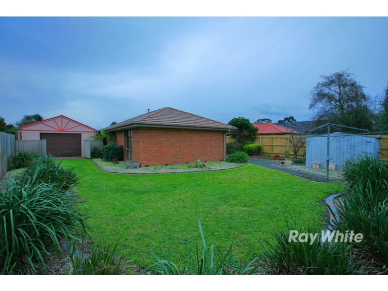 9 Hoop Pine Court, Cranbourne North VIC 3977