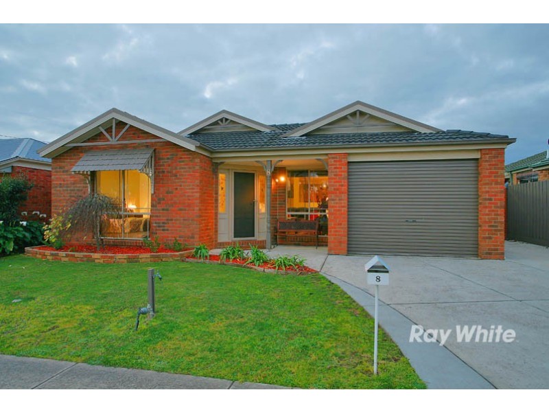 8 Faith Court, Cranbourne West VIC 3977
