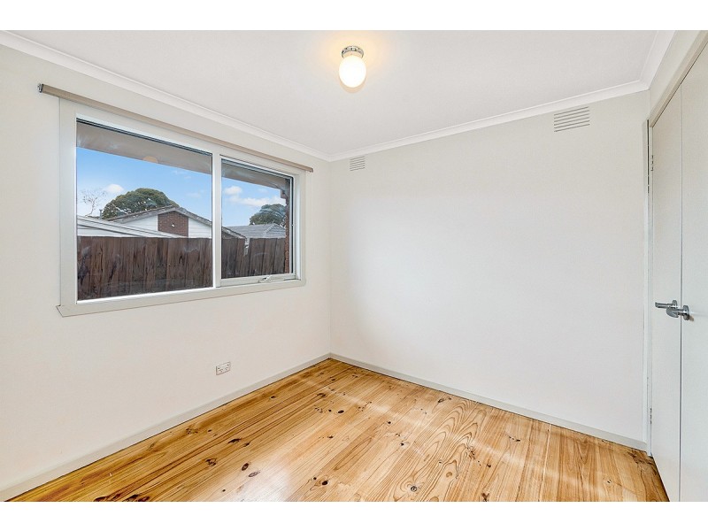 18 Rosalie Avenue, Cranbourne VIC 3977