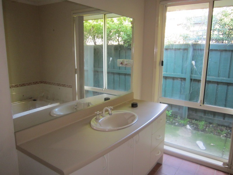 11 Croxley Place, Narre Warren South VIC 3805