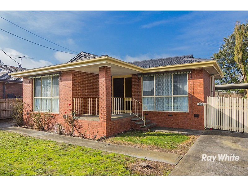 162 Monahans Road, Cranbourne West VIC 3977