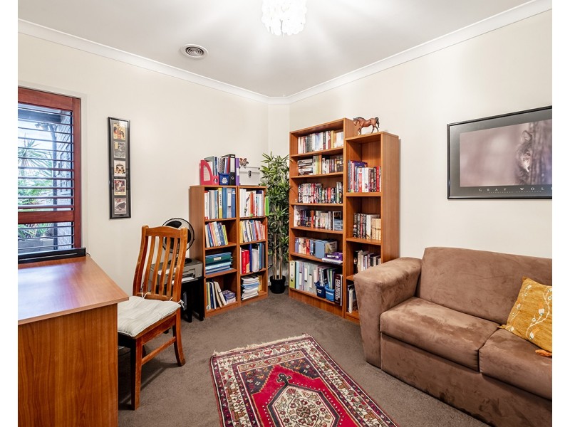 36 Biscay Grove, Lyndhurst VIC 3975