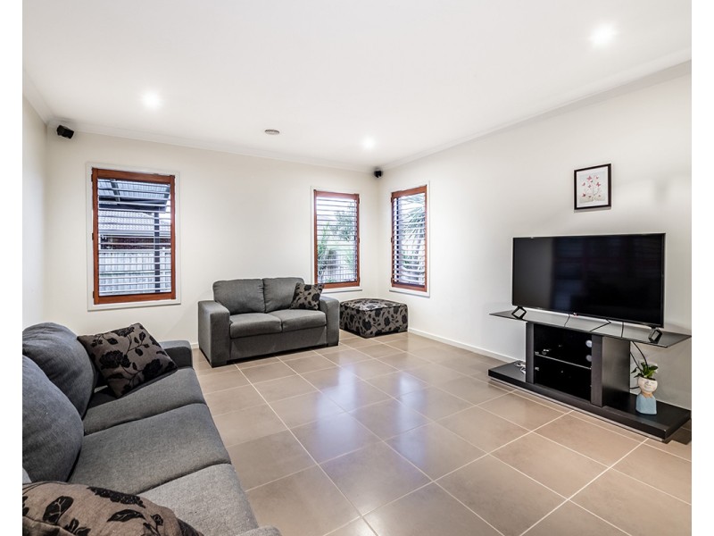 36 Biscay Grove, Lyndhurst VIC 3975