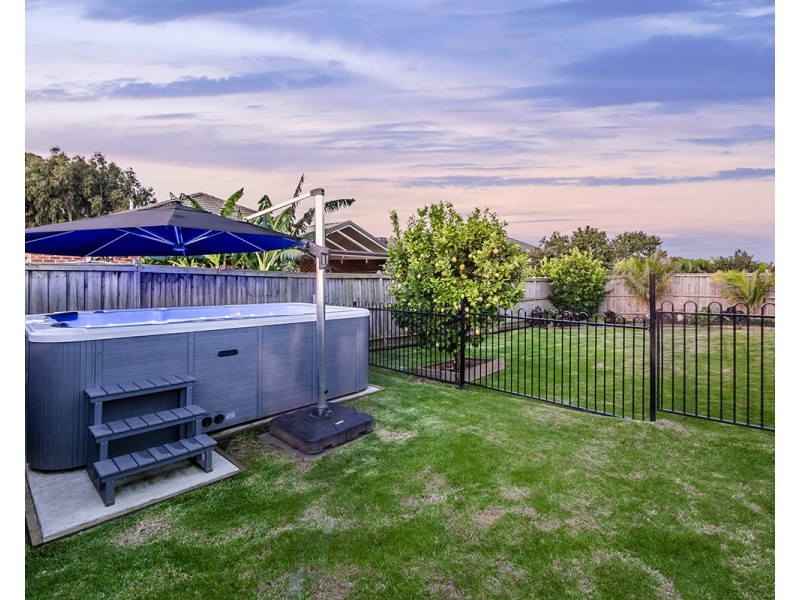 36 Biscay Grove, Lyndhurst VIC 3975