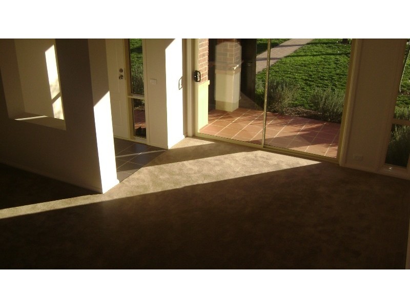 5 Gables Walk, Narre Warren South VIC 3805