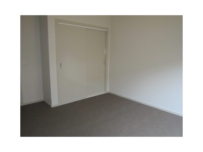 8 George Fredericks Road, Cranbourne West VIC 3977