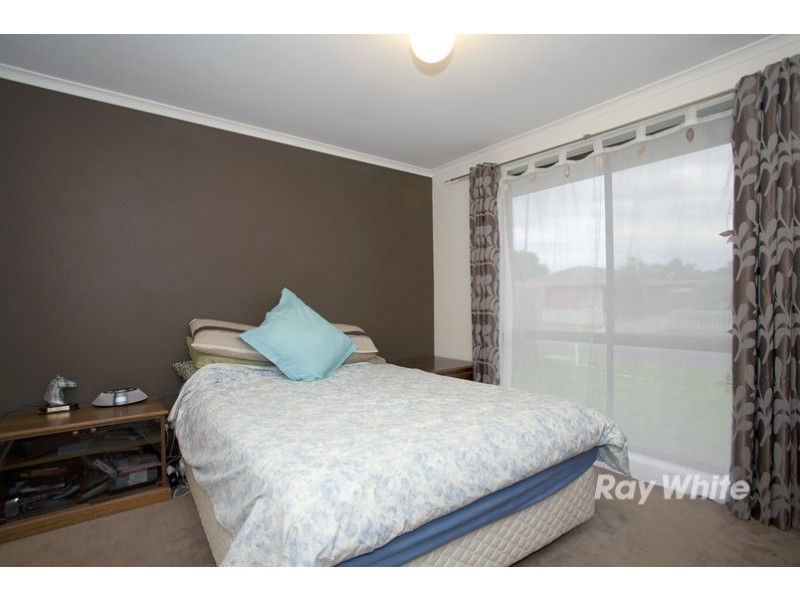 22 Terrence Drive, Cranbourne North VIC 3977