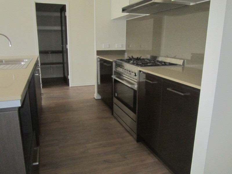 4 Jonesys Lane, Clyde North VIC 3978