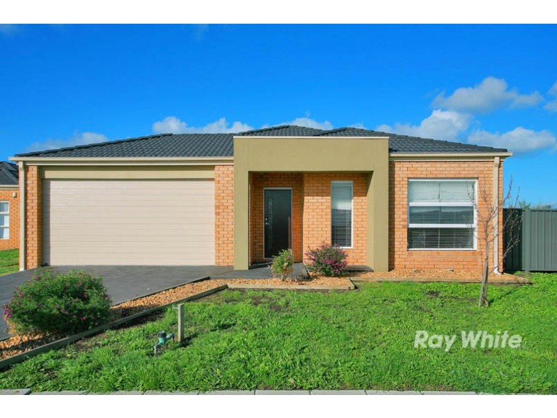 5 Gardens Vista Place, Lynbrook VIC 3975