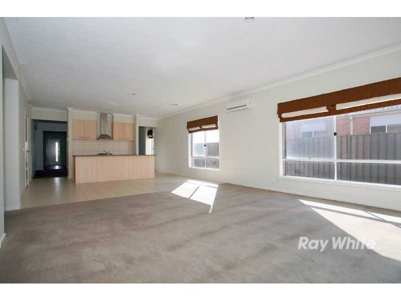 5 Gardens Vista Place, Lynbrook VIC 3975