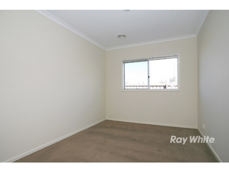 5 Gardens Vista Place, Lynbrook VIC 3975