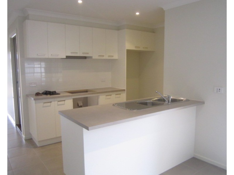 9 Illawarra Avenue, Clyde VIC 3978