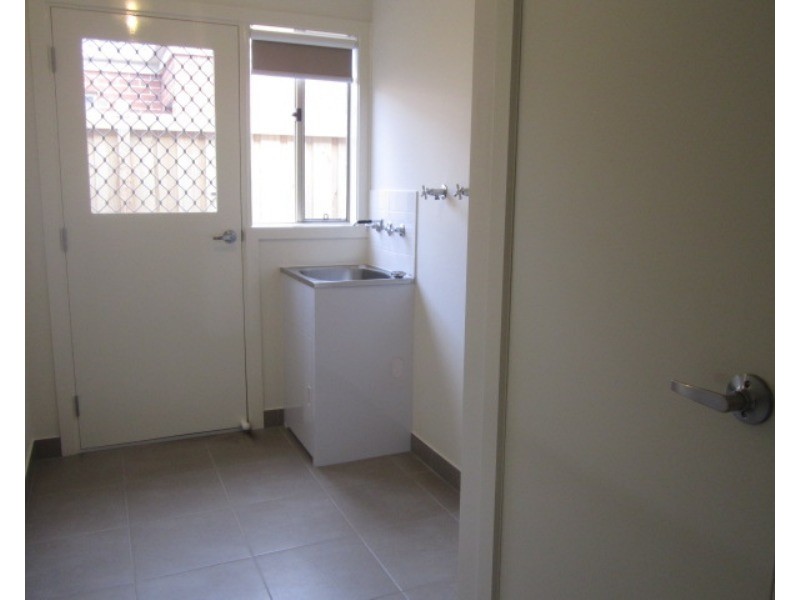 9 Illawarra Avenue, Clyde VIC 3978