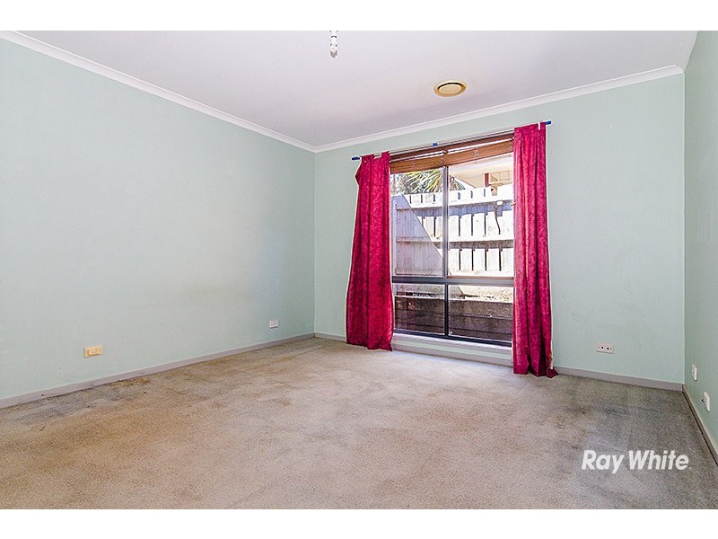 15 Bowman Close, Narre Warren South VIC 3805