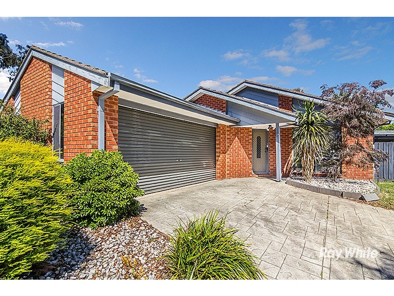 15 Bowman Close, Narre Warren South VIC 3805