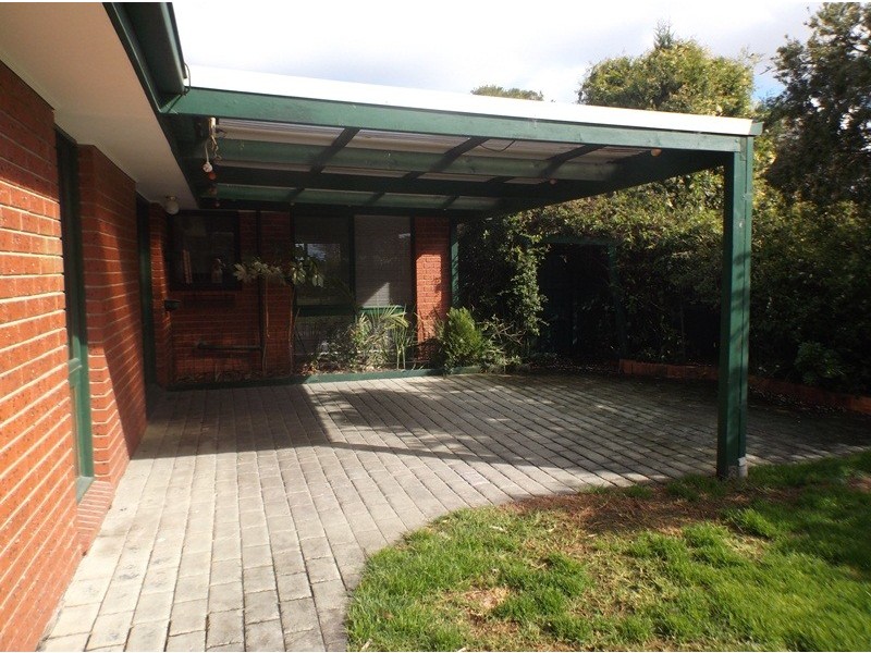 87 Endeavour Drive, Cranbourne North VIC 3977