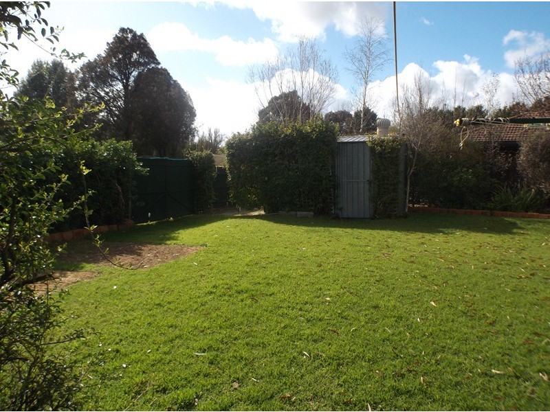 87 Endeavour Drive, Cranbourne North VIC 3977