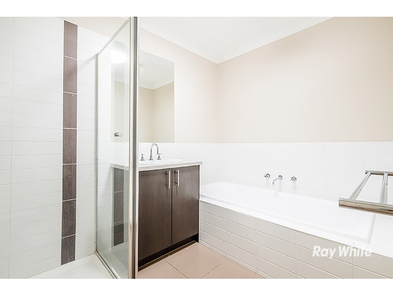 6/180 Henry Road, Pakenham VIC 3810