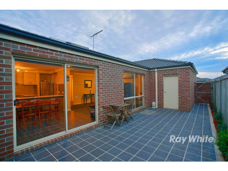 2 Watt Place, Lyndhurst VIC 3975