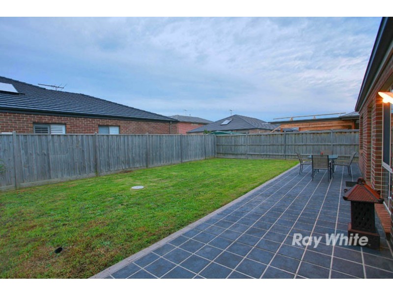 2 Watt Place, Lyndhurst VIC 3975