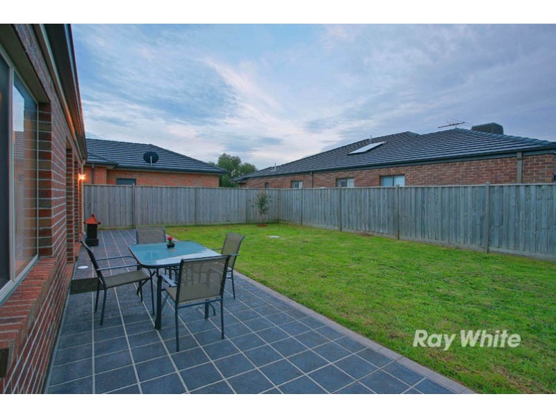 2 Watt Place, Lyndhurst VIC 3975