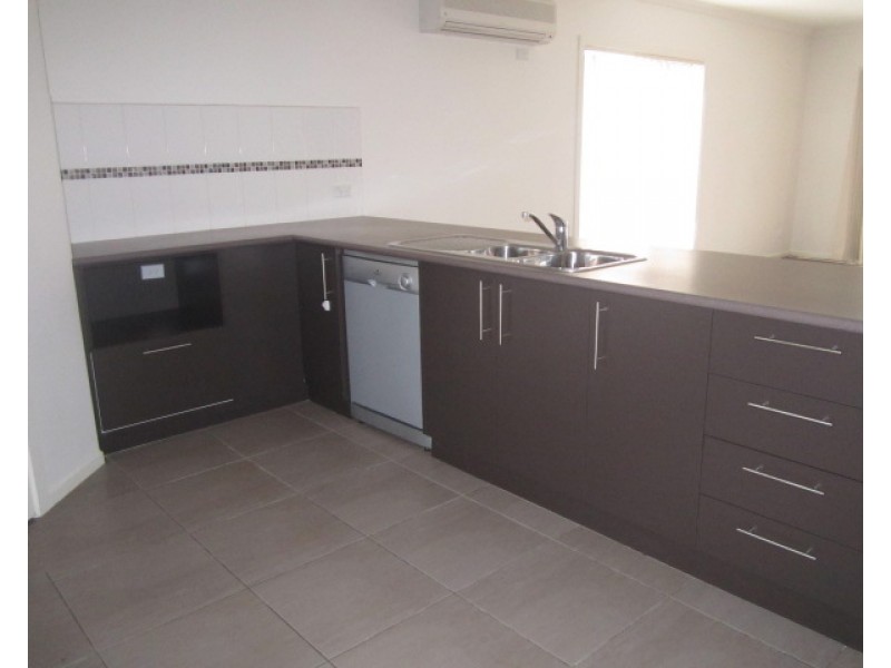 12 Datura Avenue, Cranbourne North VIC 3977